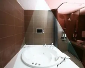 Hotel Tria